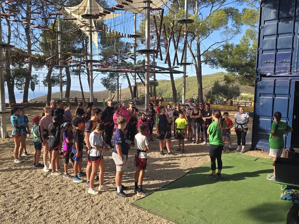 El pasado fin de semana disfrutamos de una increíble jornada de Multiaventura en el Parque de Aventura de Enix